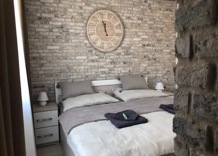 Urban C707, Free Garage Parking *