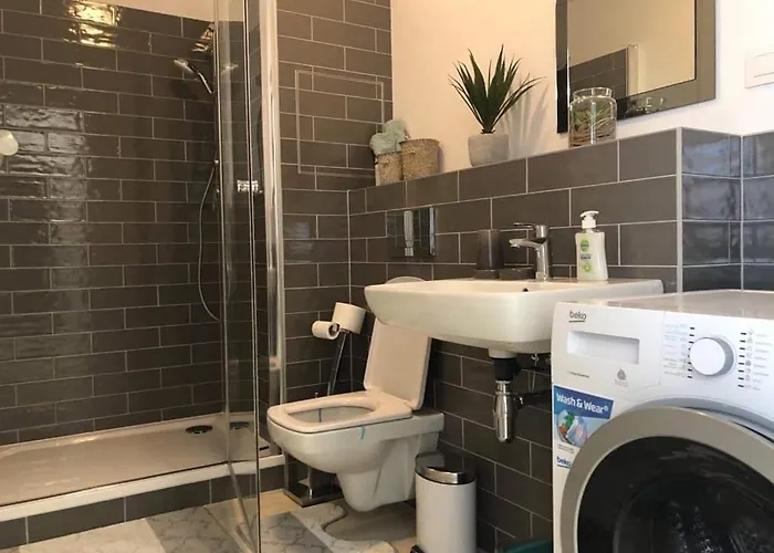 Urban C707, Free Garage Parking *