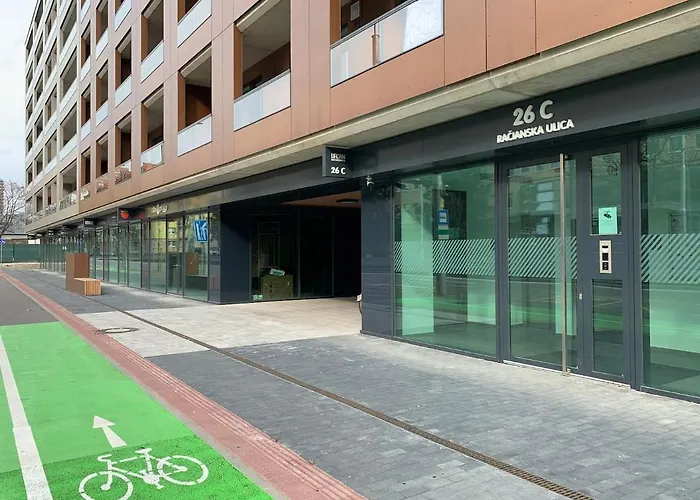 Urban C707, Free Garage Parking Bratislava